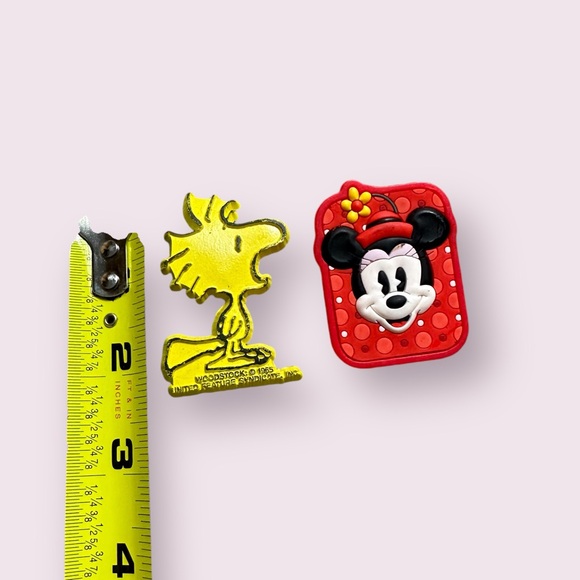 Set Of Two Refrigerator Magnets Peanuts 1965 Woodstock And Minnie Mouse - Picture 9 of 9